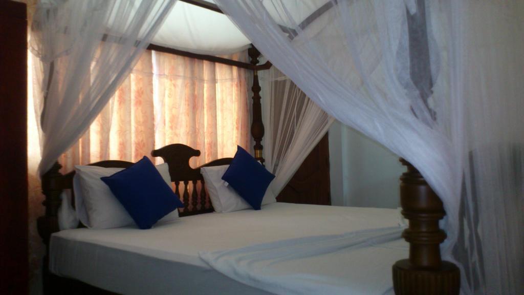 Ocean View Tourist Guest House At Negombo Beach Near The Airport Экстерьер фото