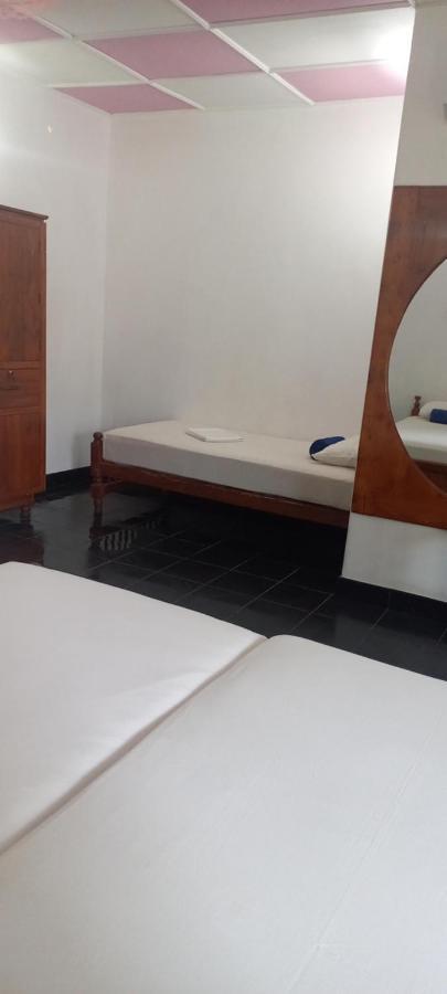 Ocean View Tourist Guest House At Negombo Beach Near The Airport Экстерьер фото