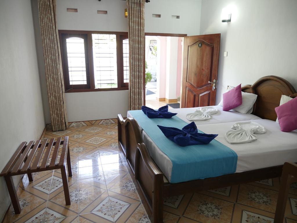 Ocean View Tourist Guest House At Negombo Beach Near The Airport Экстерьер фото