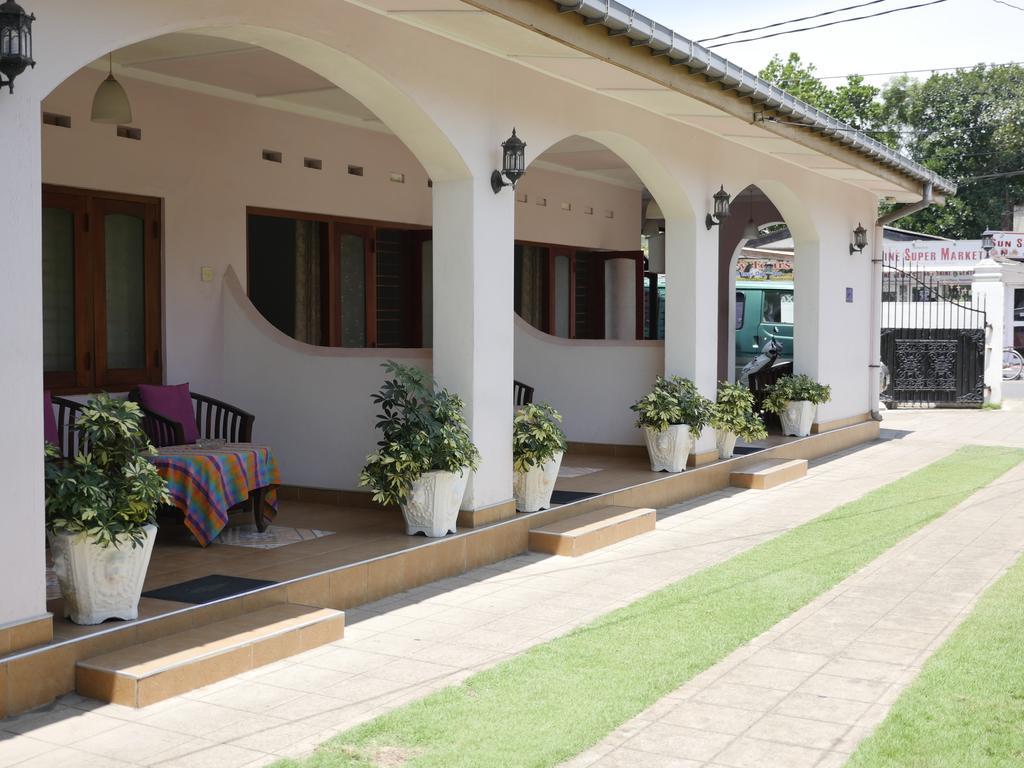 Ocean View Tourist Guest House At Negombo Beach Near The Airport Экстерьер фото